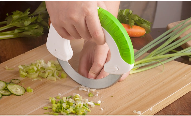 Stainless Steel Round Wheel Vegetable Chopper - GadgetsBoxes